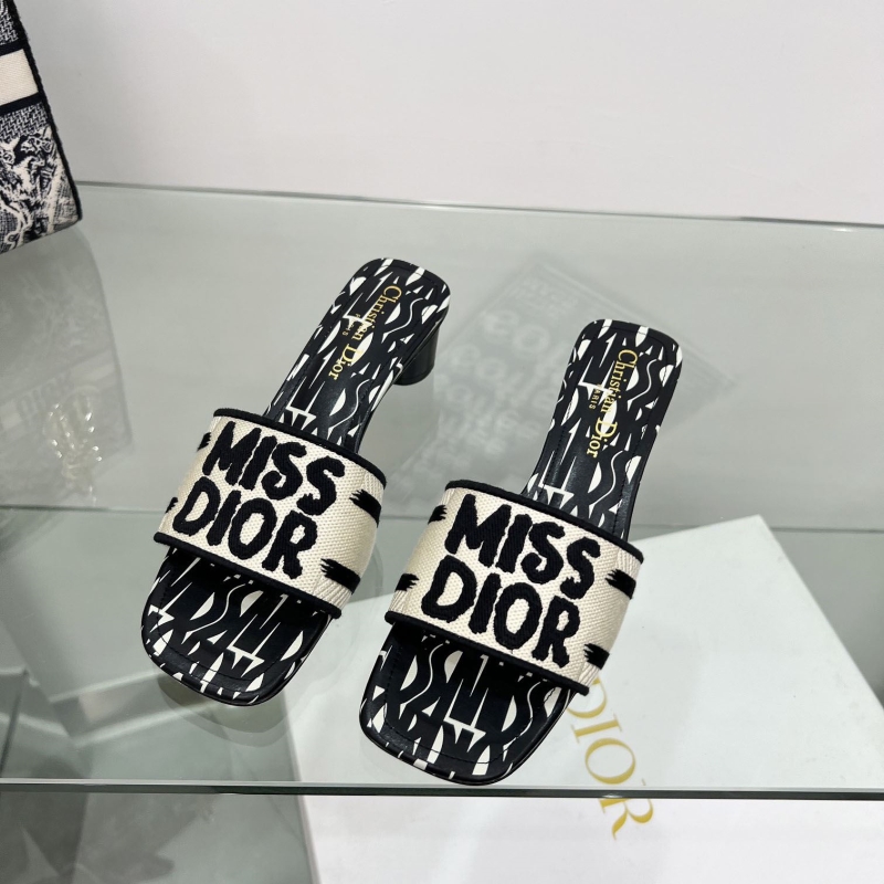 ch**an D*or slippers